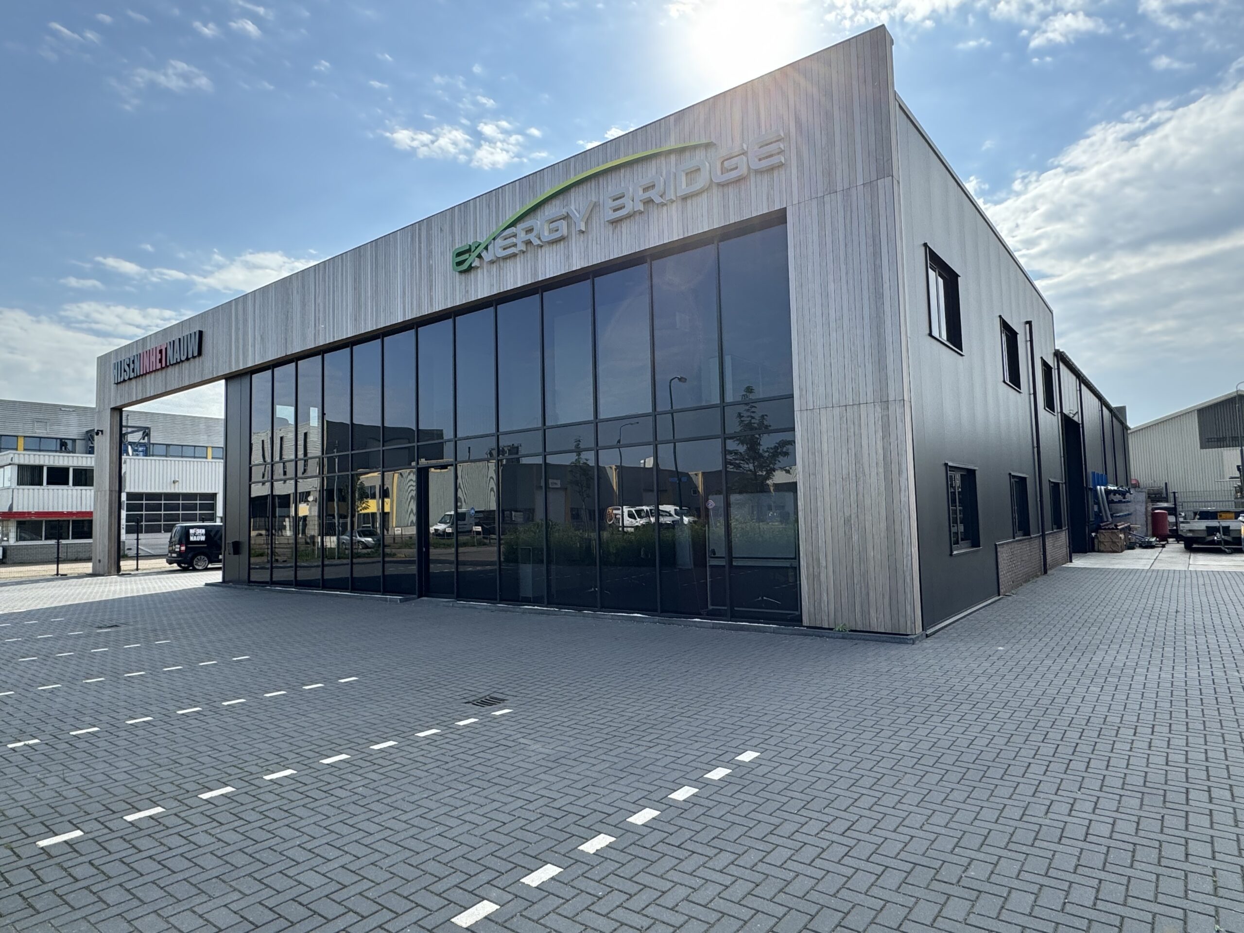 Resultaat dakrenovatie bedrijfspand